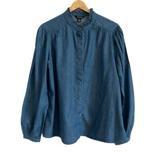 NEW WITH TAGS Women’s Lightweight Denim Blue Button Up Blouse Long Sleeves